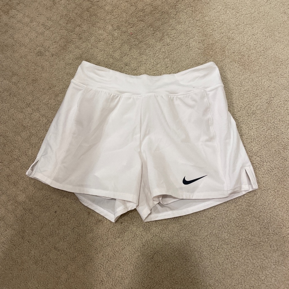 nike size xs white shorts